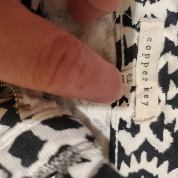 Copper Key Shorts - Picture 2 of 3